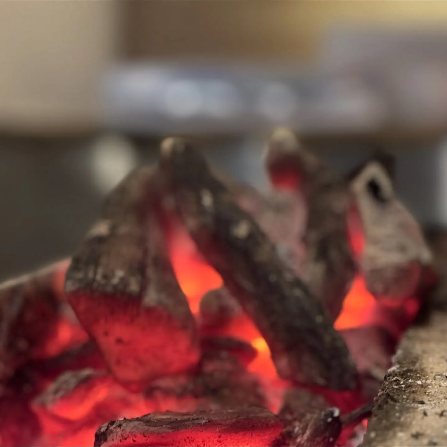 🔥炭火焼酒場 ワラテル🔥 12/1（月）いよいよOPEN！