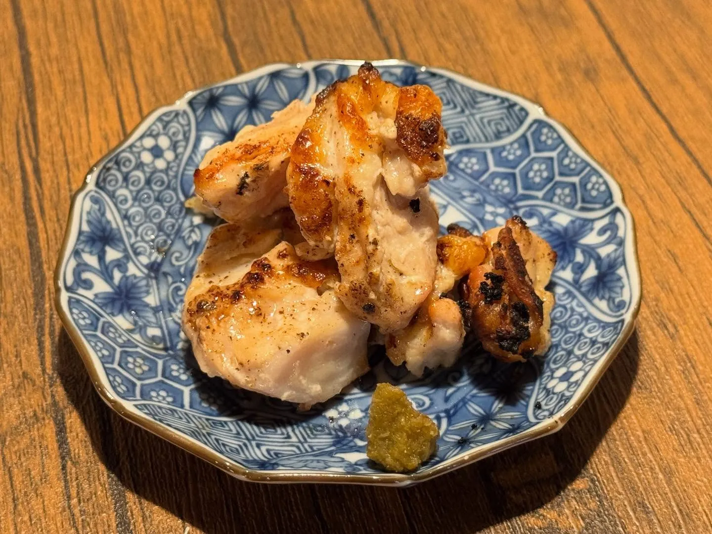 プレオープンを通して、焼き鳥の提供が串焼きからお皿での提供に...