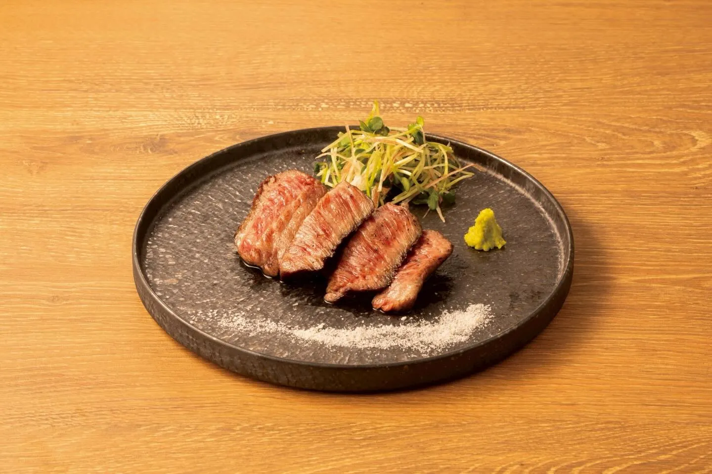 炭火焼酒場　ワラテル