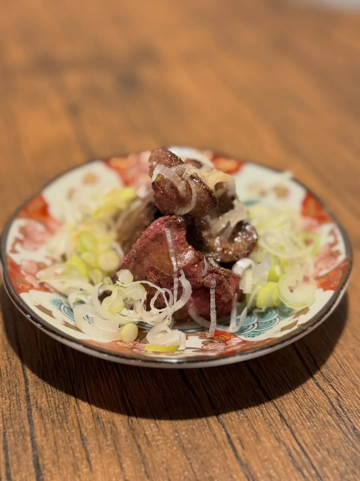 炭でさっと炙った鶏レバー。