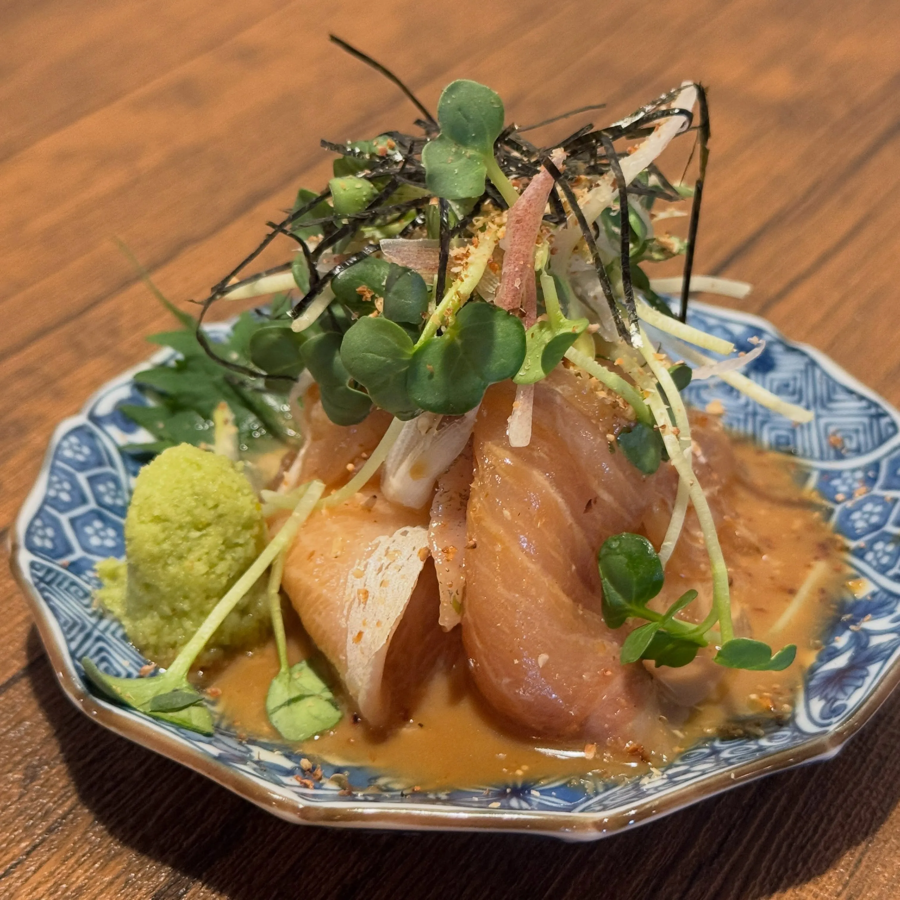 【ごまカンパチ|旨みを引き立てる、大人の一皿。