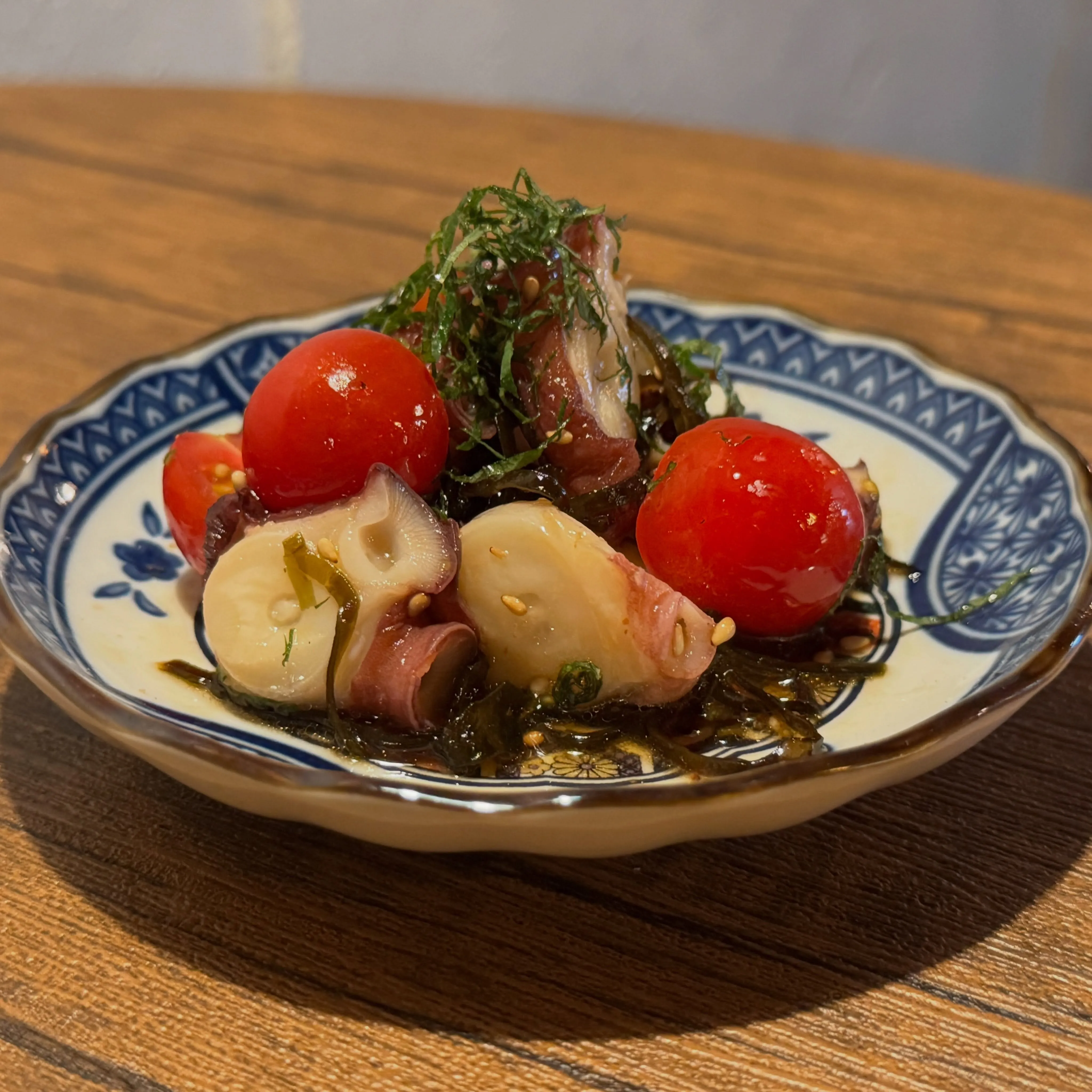 【タコとトマトの塩昆布マリネ】